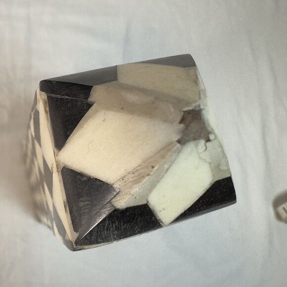 Vintage Boho Harlequin Tessellated Stone black white Obelisk - Picture 6 of 8